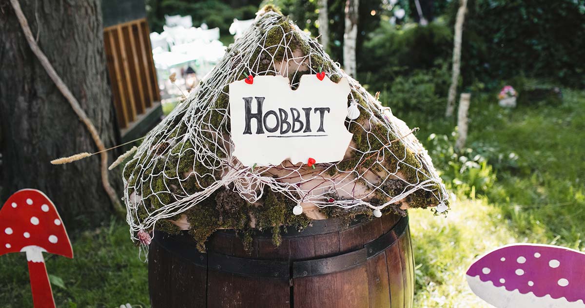 hovel for hobbit in fairy wedding -  andriychuk (Adobe Stock: 120263488)