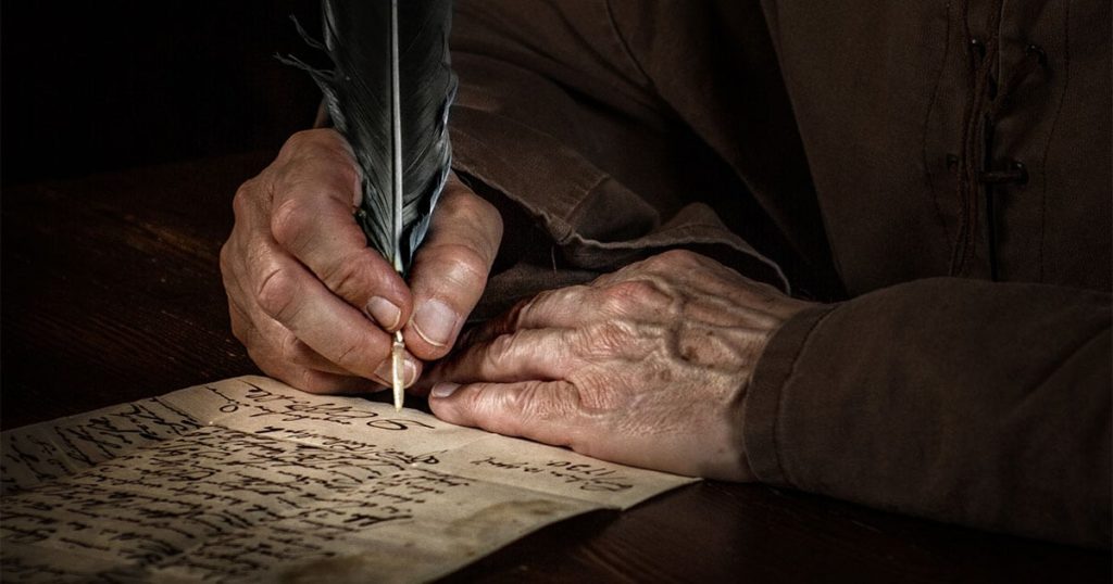 Hände schreiben einen Brief im Mittelalter - Thomas Mucha (AdobeStock: 194743250)