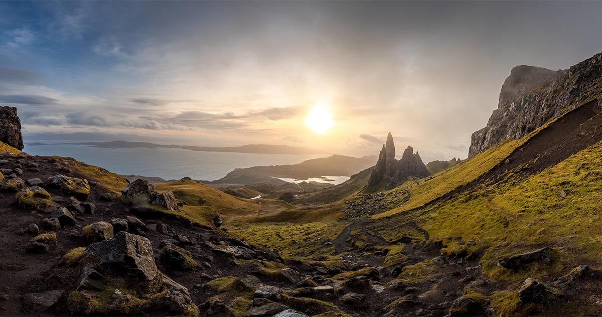 The Landscape Around the Old Man of Storr and the Storr Cliffs - Puripat (AdobeStock 247850836)